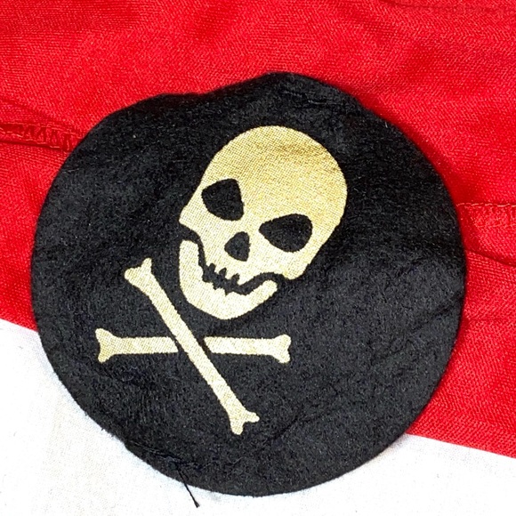 Child’s Pirate Costume (os) - Picture 3 of 8